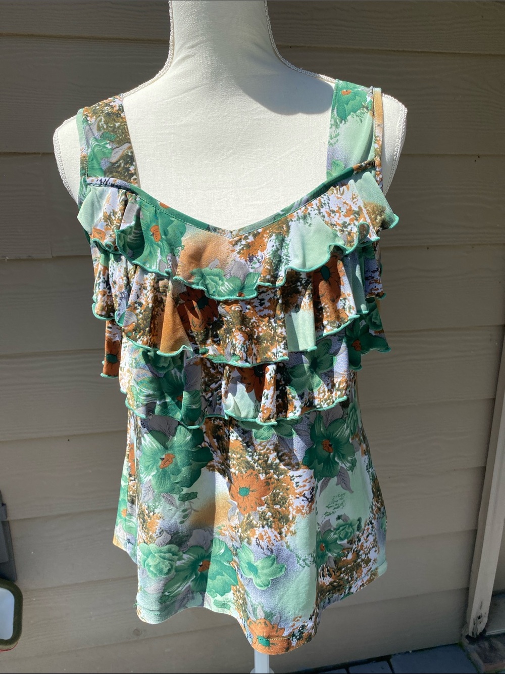 4/$20 green floral Y2K top
